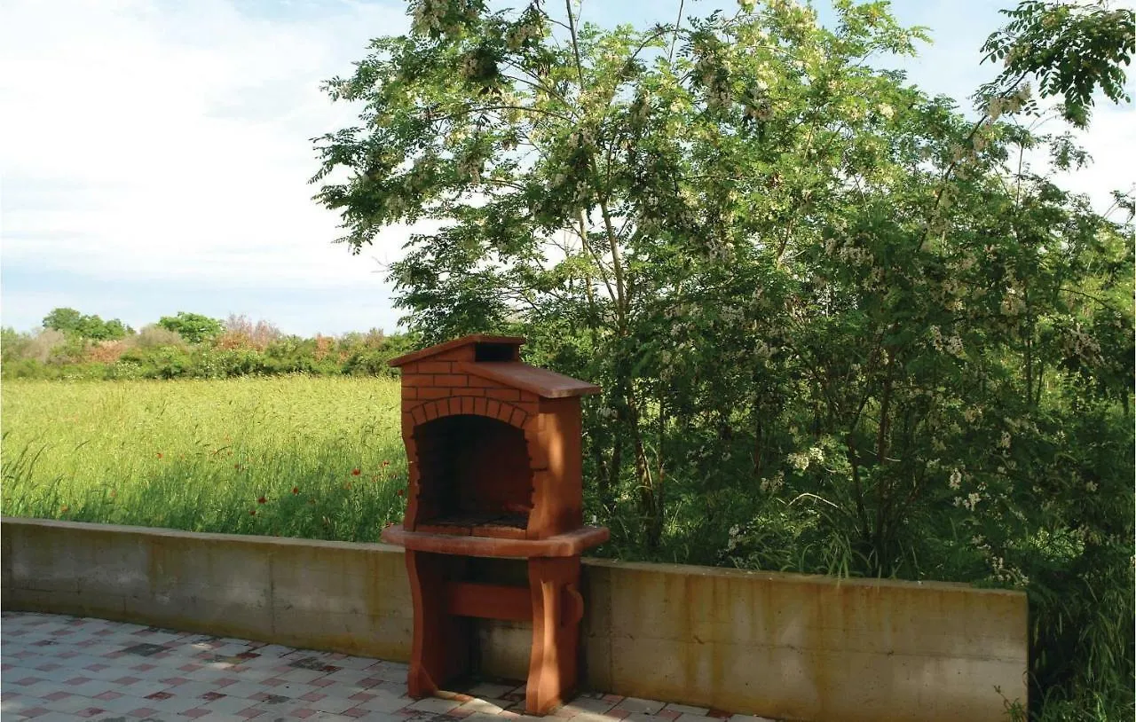 Beautiful Apartment In Fazana With Wifi